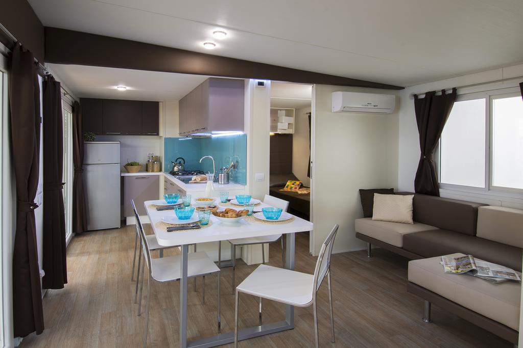 Holiday Mobile Homes Park Riviera Karigador Room photo