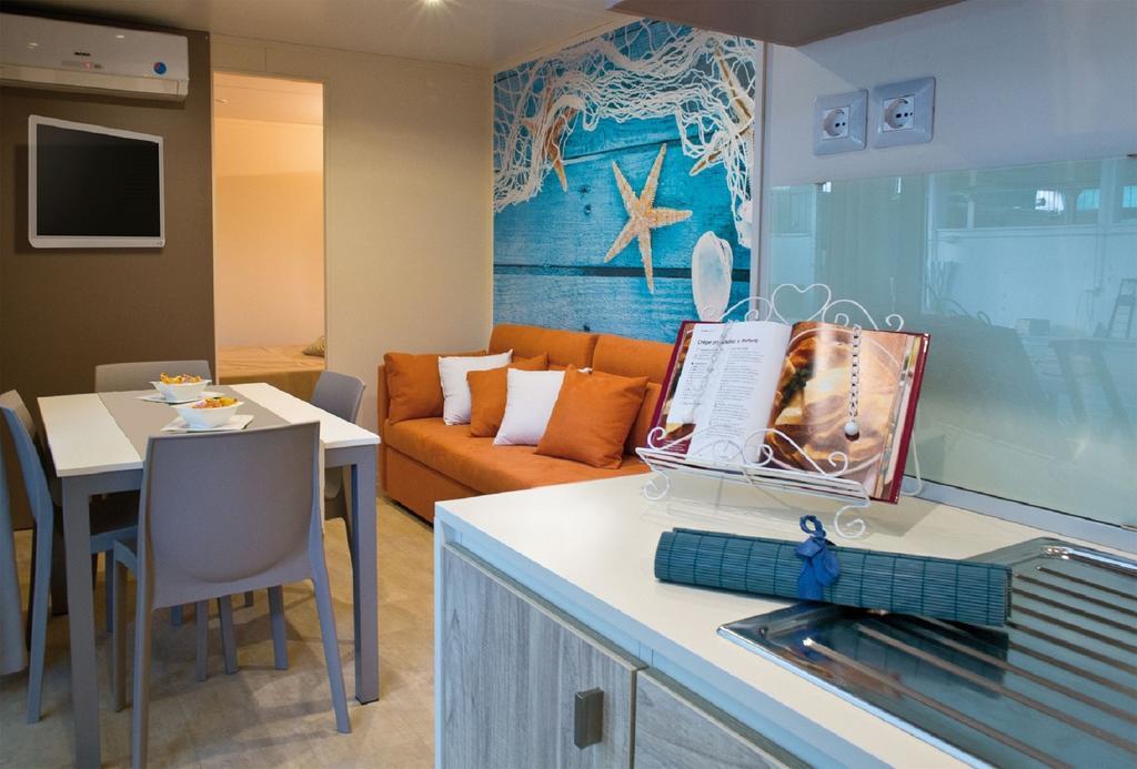 Holiday Mobile Homes Park Riviera Karigador Room photo