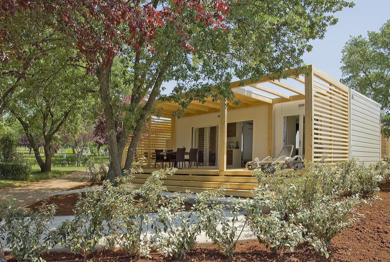 Holiday Mobile Homes Park Riviera Karigador Exterior photo